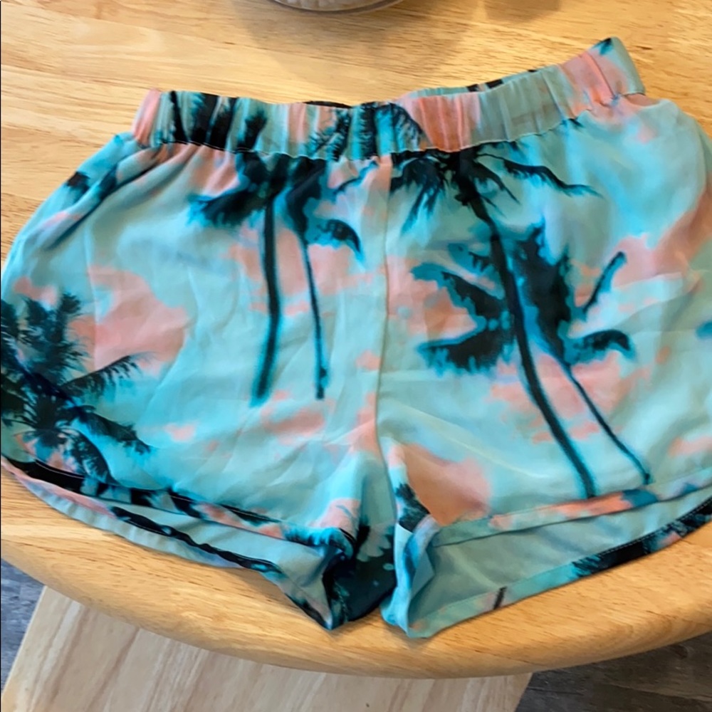 Forever 21 palm tree shorts